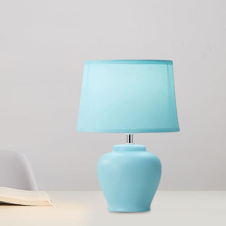 LisaLight - Nordic Fabric Tapered Bedside Lamp met keramische vaasvoet