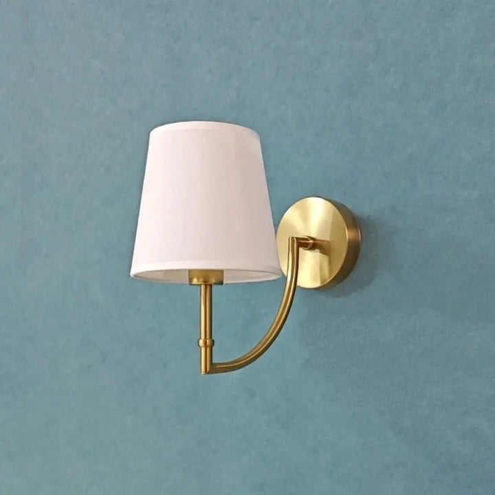 LuminaLuxe - Hedendaagse Linnen Wandlamp